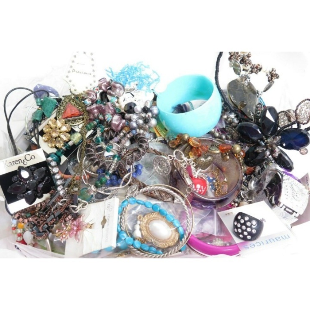 Huge 151 pc Jewelry Lot 7 Pounds lbs Mixed Necklace Bracelets Pins Earrings